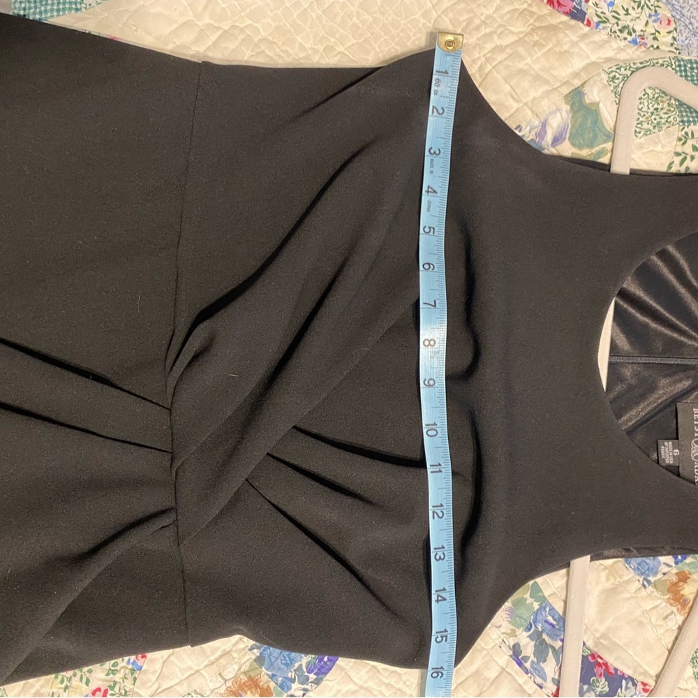 Betsy & Adam Trumpet Ruffle Gown - Picture 11 of 16